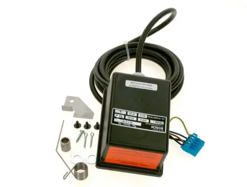 Bosch Abgassperrklappenmotor mit Anschlusskabel, Montagezubehör und verschiedenen Schrauben, in einer kompakten Bauform.